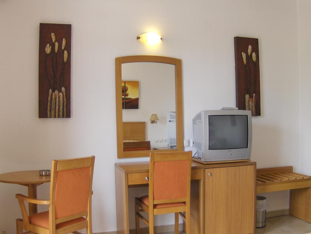 Hotel Bella Vista Mithimna Habitación foto